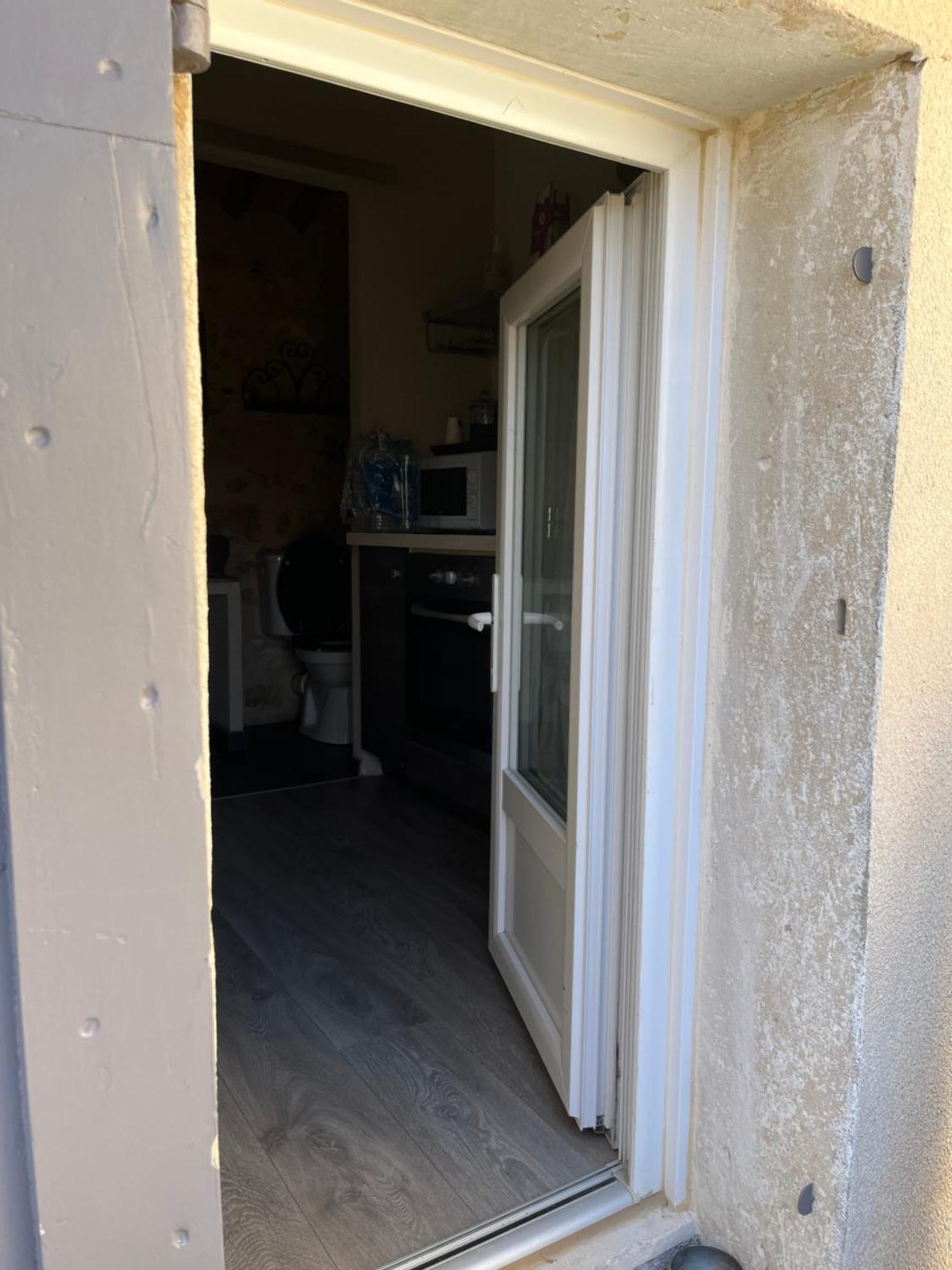 Petit Studio Le Pigeonnier A 5 Mn De Lourmarin Puyvert Εξωτερικό φωτογραφία