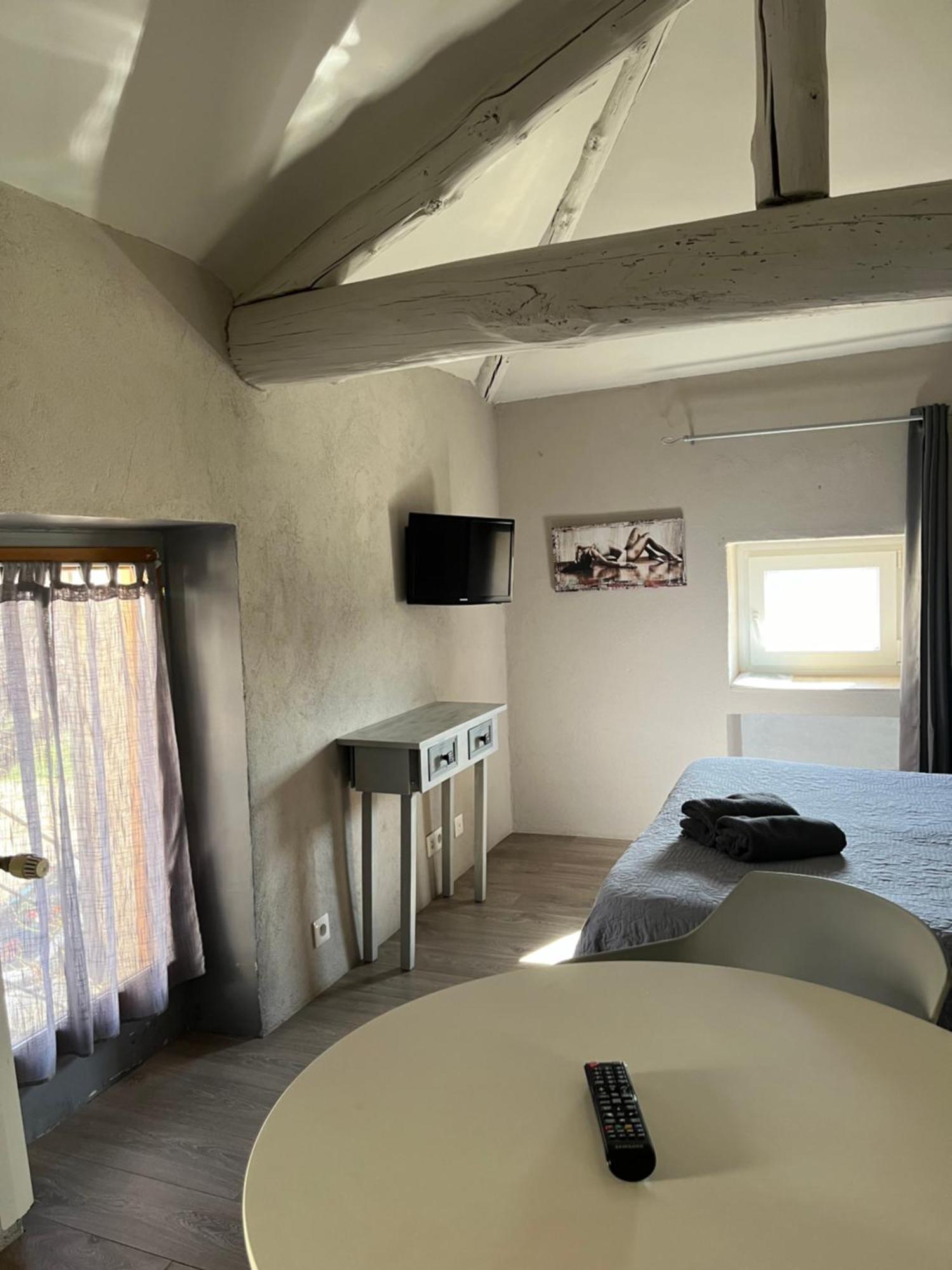 Petit Studio Le Pigeonnier A 5 Mn De Lourmarin Puyvert Εξωτερικό φωτογραφία