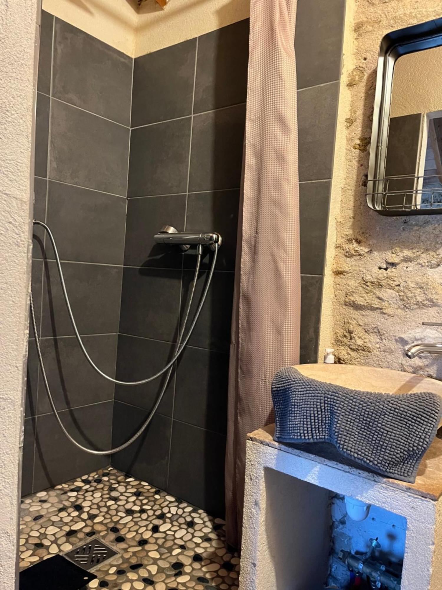 Petit Studio Le Pigeonnier A 5 Mn De Lourmarin Puyvert Εξωτερικό φωτογραφία